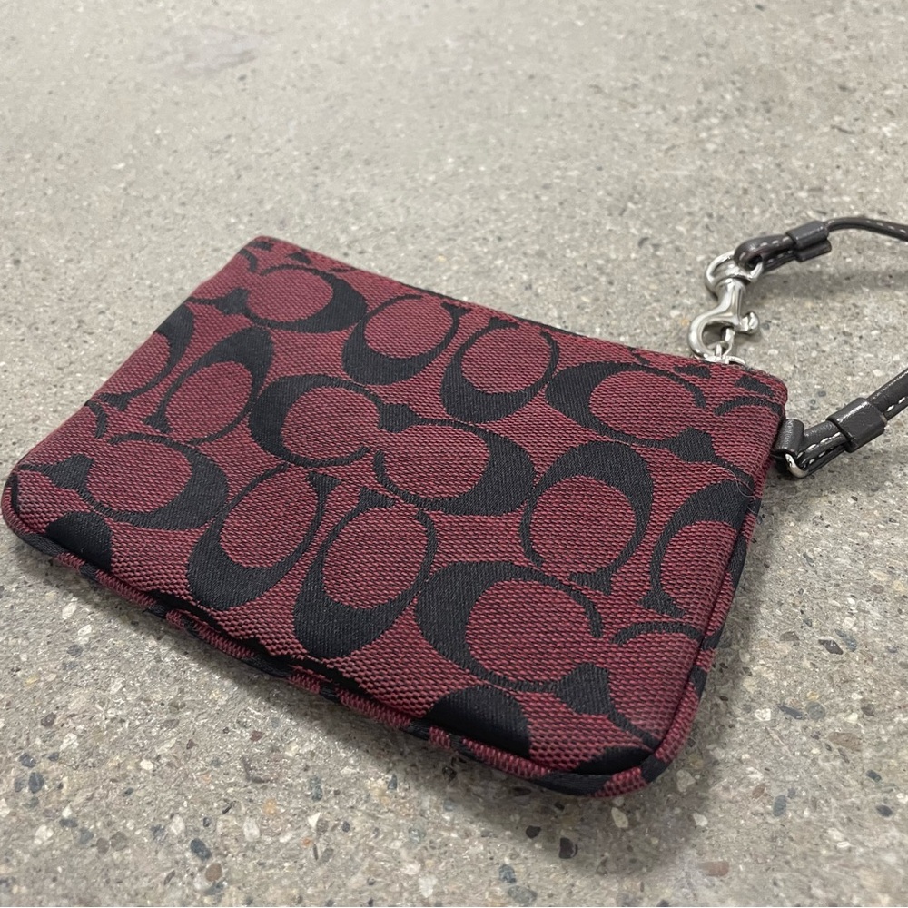 Vintage Y2K small red Coach wristlet wallet EUC - Picture 7 of 10